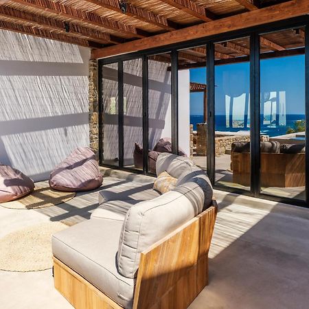 פלאטיס יאלוס Trinity Mykonos - Beachfront Villa מראה חיצוני תמונה